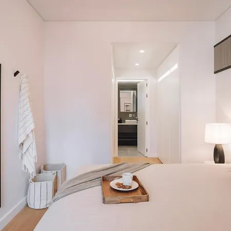 Biel - 2 Bedrooms, Pool And Parking In Arroios Apartman Lisboa