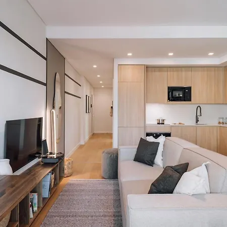 Biel - 2 Bedrooms, Pool And Parking In Arroios Lisboa