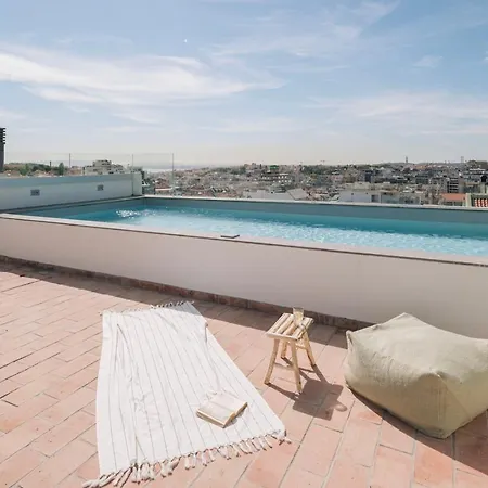 Biel - 2 Bedrooms, Pool And Parking In Arroios شقة